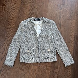 Zara tweeted blazer